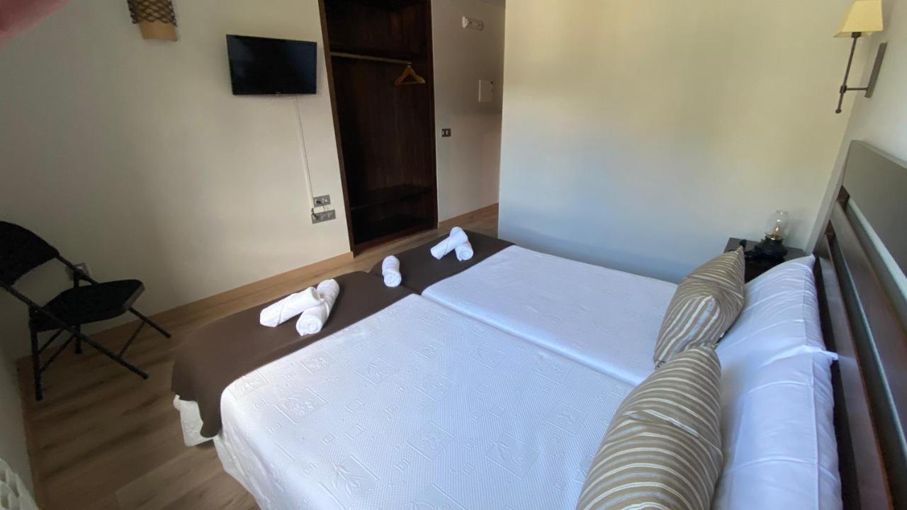 Hotel La Cuna Del Sella Oseja de Sajambre Buitenkant foto