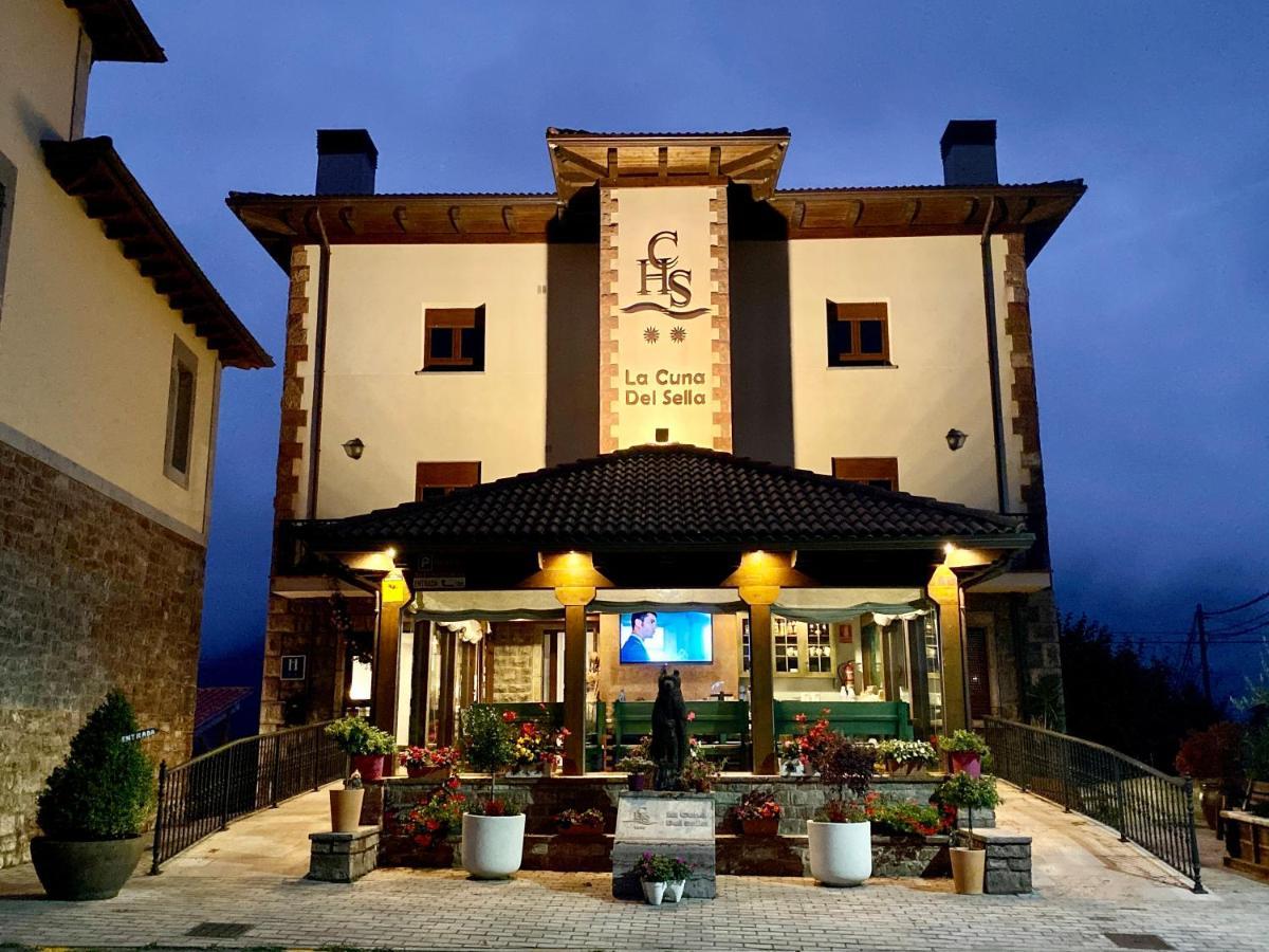 Hotel La Cuna Del Sella Oseja de Sajambre Buitenkant foto