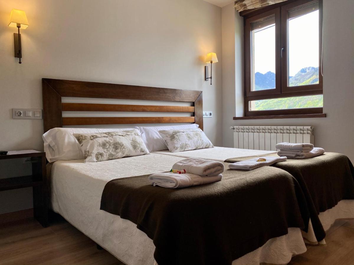Hotel La Cuna Del Sella Oseja de Sajambre Buitenkant foto