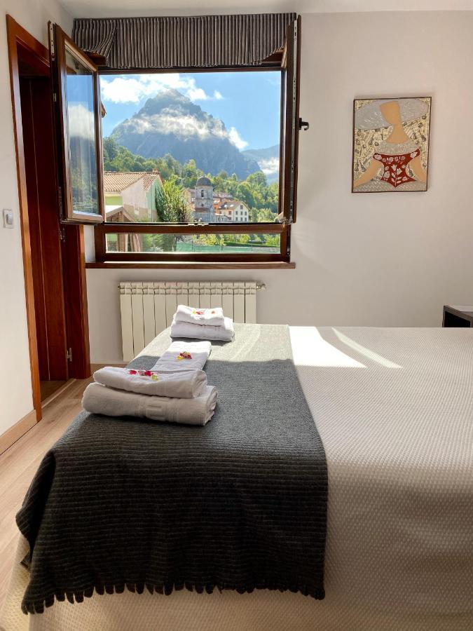 Hotel La Cuna Del Sella Oseja de Sajambre Buitenkant foto