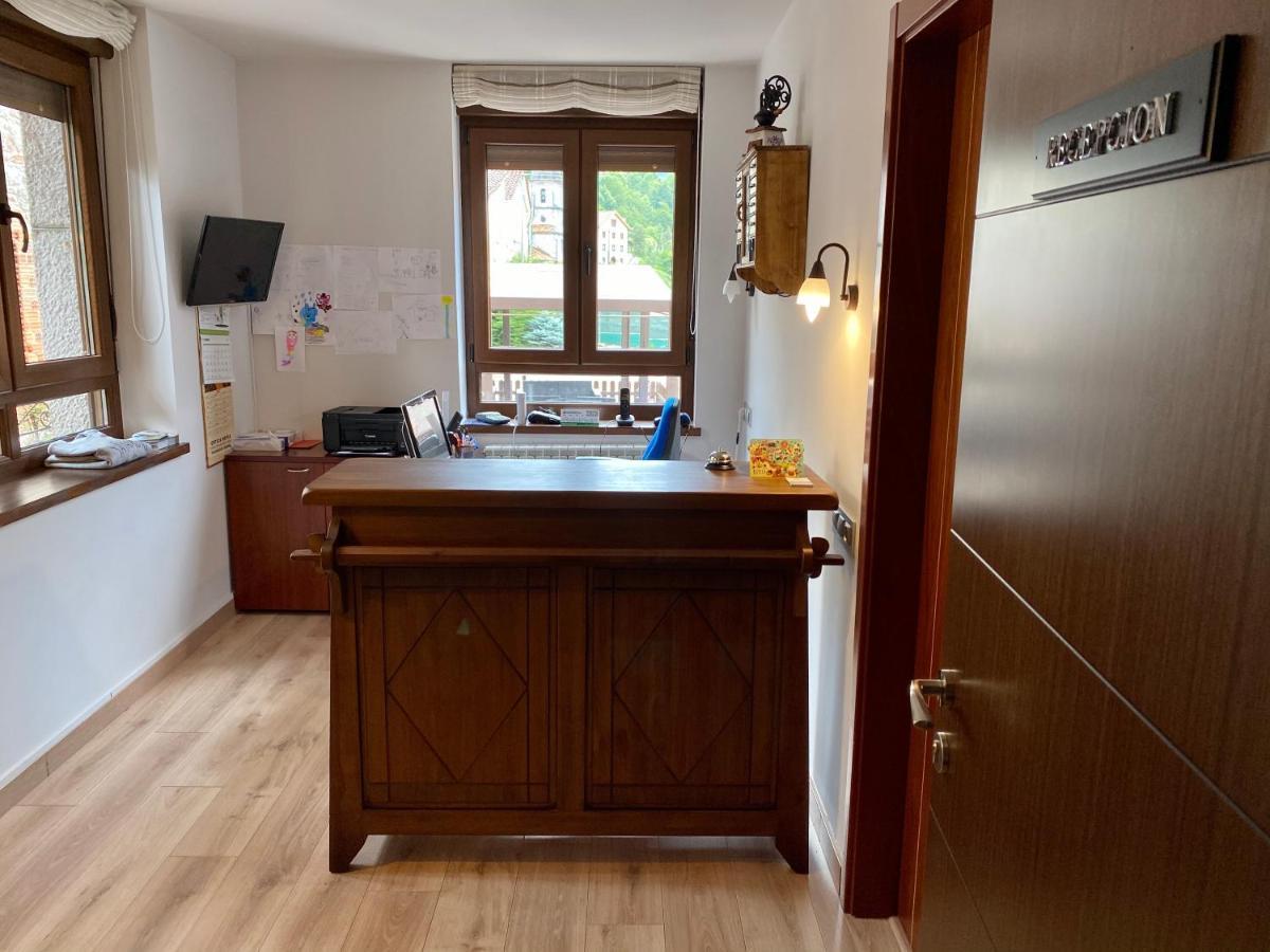 Hotel La Cuna Del Sella Oseja de Sajambre Buitenkant foto
